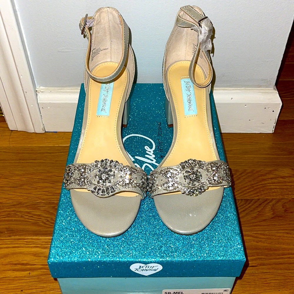 Betsy Johnson “Blue” in Silver with gems. Size 7. NWT
